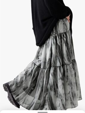 Metro Wear Black and White Tiered Maxi Skirt